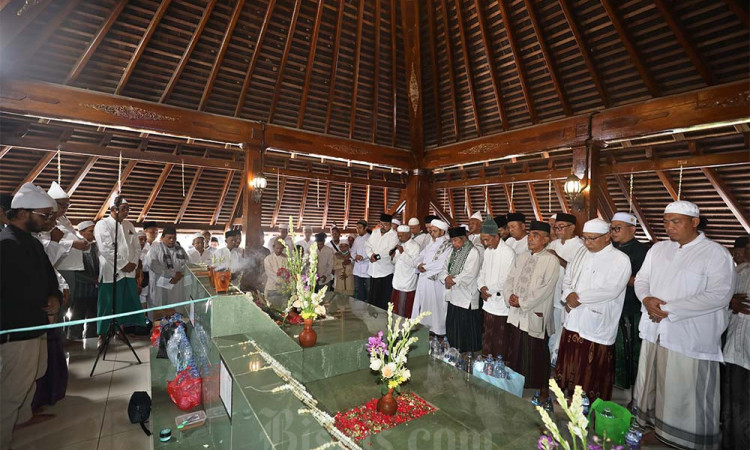 Mengambil Hikmah Lewat Haul Ulama
