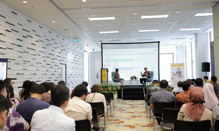 Maybank Indonesia Gelar Sosialisasi Aturan DHE SDA untuk Nasabah Korporasi