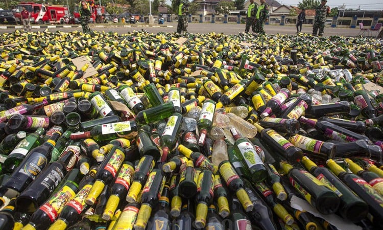 Pemusnahan Ribuan Minuman Keras