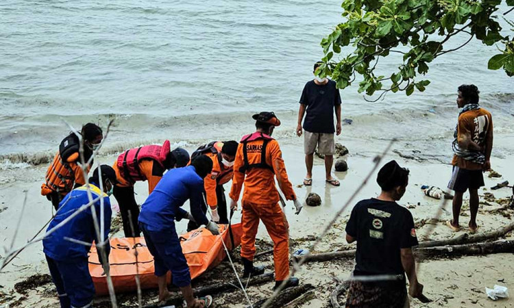 Tim SAR Gabungan Temukan Jenazah Korban Kapal Yuiee Jaya II di Kepulauan Selayar