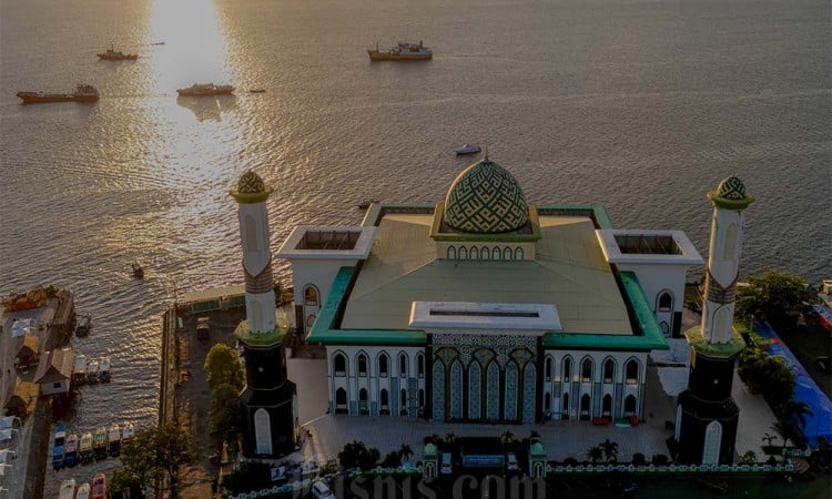 Wisata Masjid Al-Munawar Ternate di Bulan Ramadan