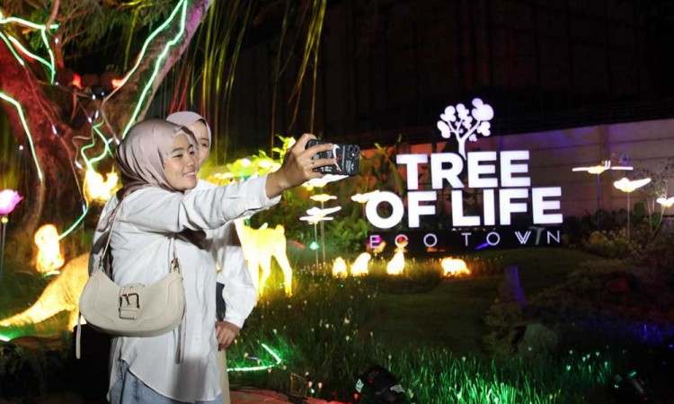 Keindahan Lampu-Lampu di Eco Town di Sawangan