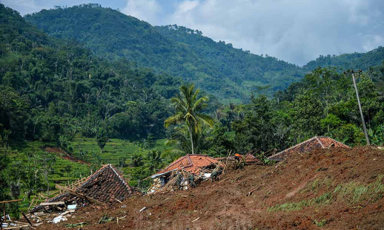 Bencana Longsor di Kabupaten Bandung Barat