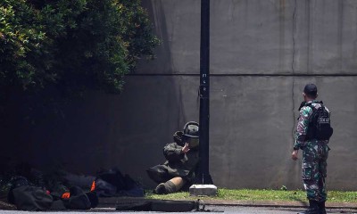 Jihandak Zeni TNI AD Lakukan Penyisiran Sisa Bahan Peledak Dari Ledakan Gudmurah Kodam Jaya Ciangsana
