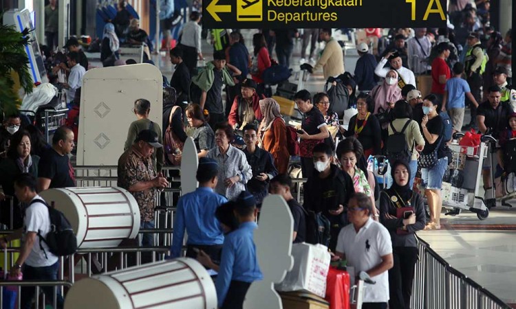 Jelang Puncak Arus Mudik, Bandara Internasional Soekarno-Hatta Mulai Dipenuhi Pemudik