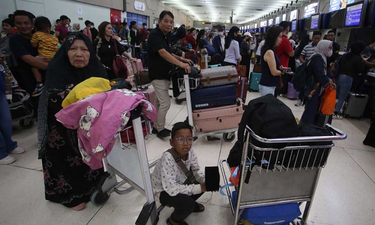 Jelang Puncak Arus Mudik, Bandara Internasional Soekarno-Hatta Mulai Dipenuhi Pemudik