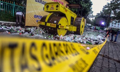 Puluhan Ribu Miras di Bogor Hasil Operasi Ketupat Lodaya Dimusnahkan