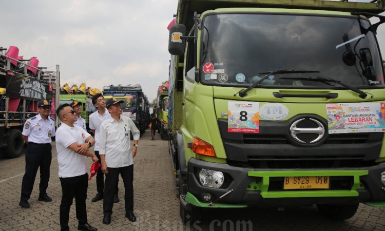 PT Astra Honda Motor (AHM) Memberangkatkan 28 Truk Untuk Mengantar 1.109 Kendaraan Milik Pemudik