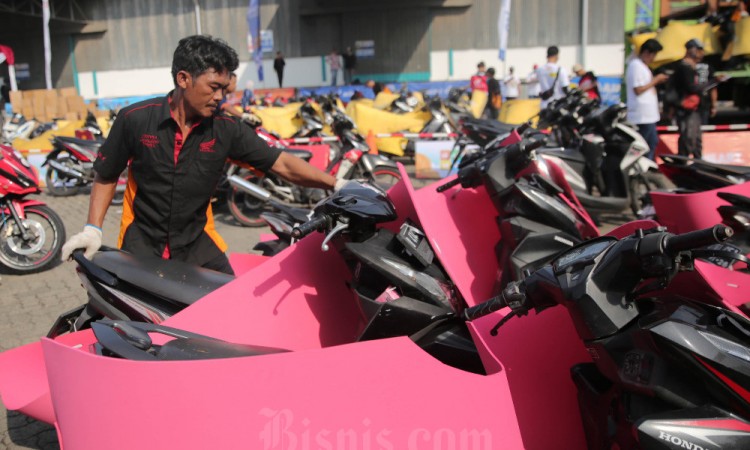 PT Astra Honda Motor (AHM) Memberangkatkan 28 Truk Untuk Mengantar 1.109 Kendaraan Milik Pemudik