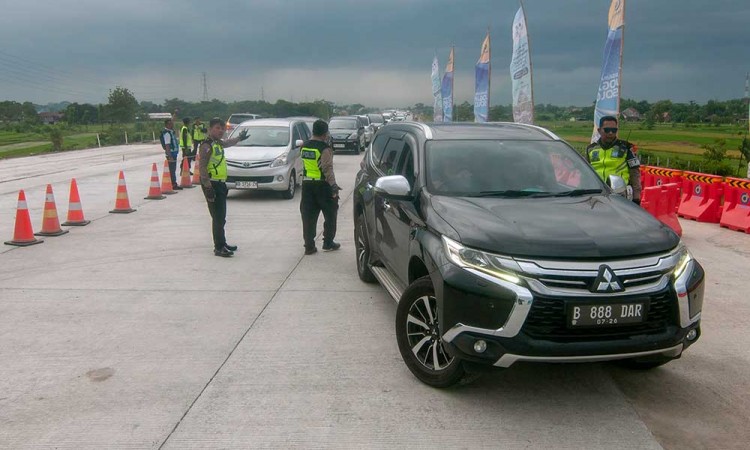 Perubahan Arus Lalu Lintas Kendaraan di Jalan Tol Fungsional Solo-Yogyakarta