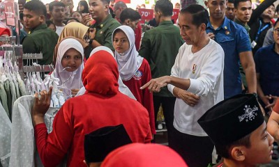 Sambut Lebaran, Presiden Joko Widodo Ajak Anak Yatim Piatu Berbelanja di Atrium Senen