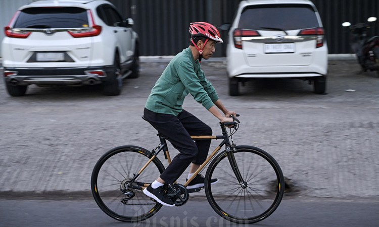 Presiden Bersepeda di Mataram