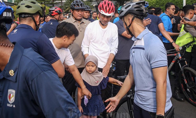 Presiden Joko Widodo Berolahraga Saat HBKB