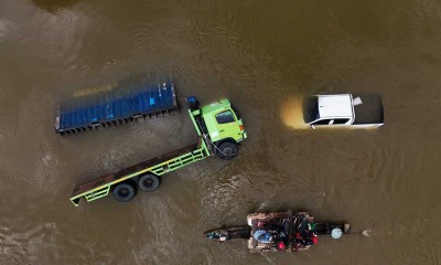 Banjir Bandang Putus Akses Jalan Trans Sulawesi