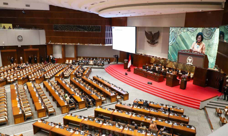 Rapat Paripurna Bahas Kebijakan Fiskal RAPBN 2025