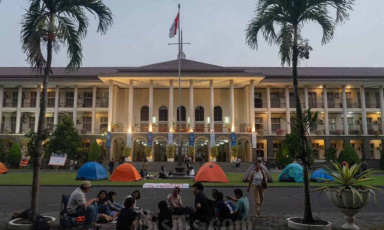 Mahasiswa UGM Gelar Kemah Keprihatinan UKT