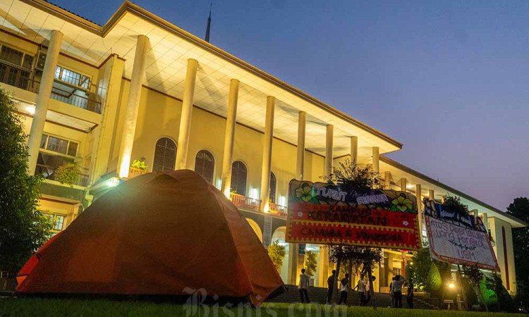 Mahasiswa UGM Gelar Kemah Keprihatinan UKT