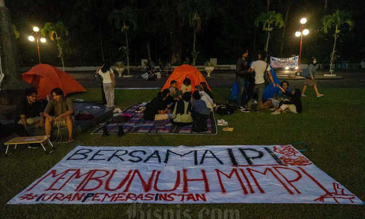 Mahasiswa UGM Gelar Kemah Keprihatinan UKT
