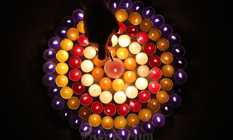 Prosesi Lilin Umat Buddha di Aceh