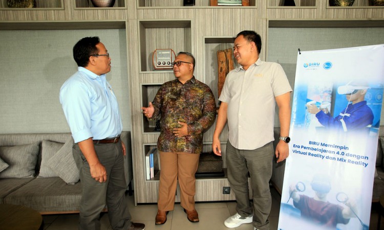 BIRU dan Hotel Royal Tulip Gunung Geulis Berkolaborasi Mendorong Penyerapan Tenaga Kerja Lulusan SMK di Industri Perhotelan