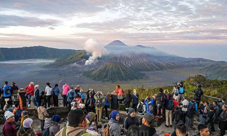 Wisata Gunung Bromo Sumbang Pendapatan Negara