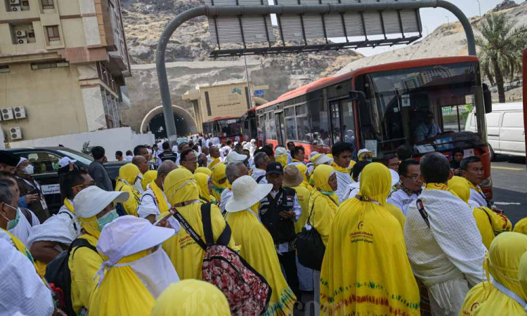 Jamaah Calon Haji Menuju ke Arafah