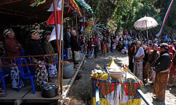 Tradisi Sesaji Puji Jagat di Lereng Gunung Sumbing