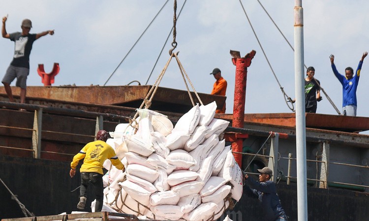 Penyaluran Pupuk Bersubsidi Sesuai Target