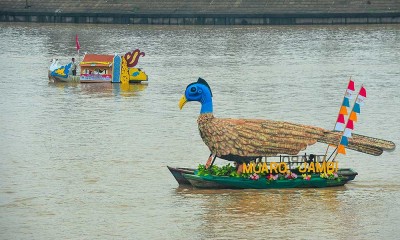 Parade Kapal Hias Meriahkan Festival Batanghari 2024