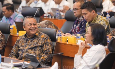 Sri Mulyani dan Perry Warjiyo Rapat Kerja Dengan Banggar DPR