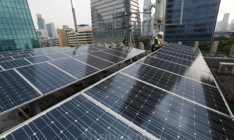 Kementerian ESDM Mencatat Bauran Energi Baru Terbarukan (EBT) Sampai Pada Akhir 2023 Baru Mencapai 13,1%