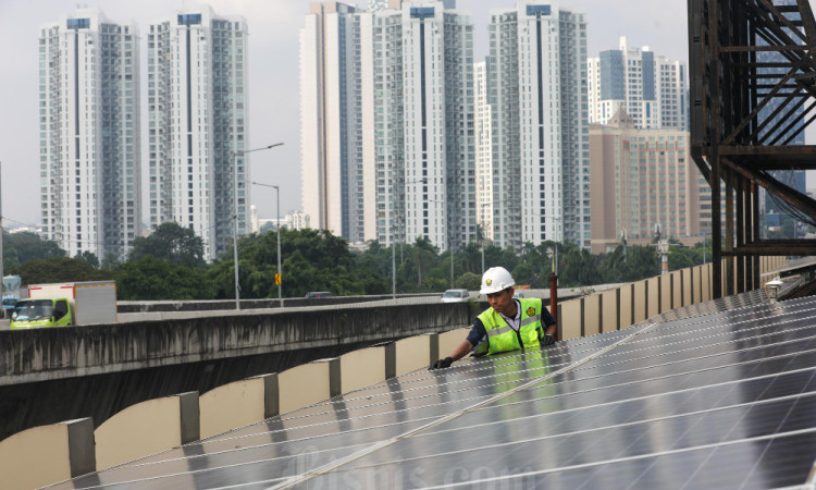 Kementerian ESDM Mencatat Bauran Energi Baru Terbarukan (EBT) Sampai Pada Akhir 2023 Baru Mencapai 13,1%