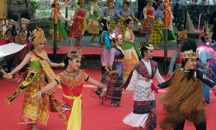 Kesenian tradisional Sunda dan Nusantara Meriahkan Pesta Kesenian Bali (PKB) XLVI 2024