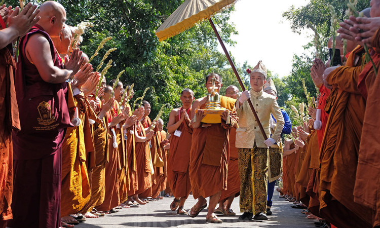 Perayaan Asalha Mahapuja 2024