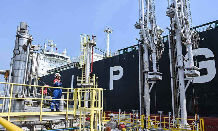 Terminal LPG Tanjung Sekong Produktif Gunakan Dermaga