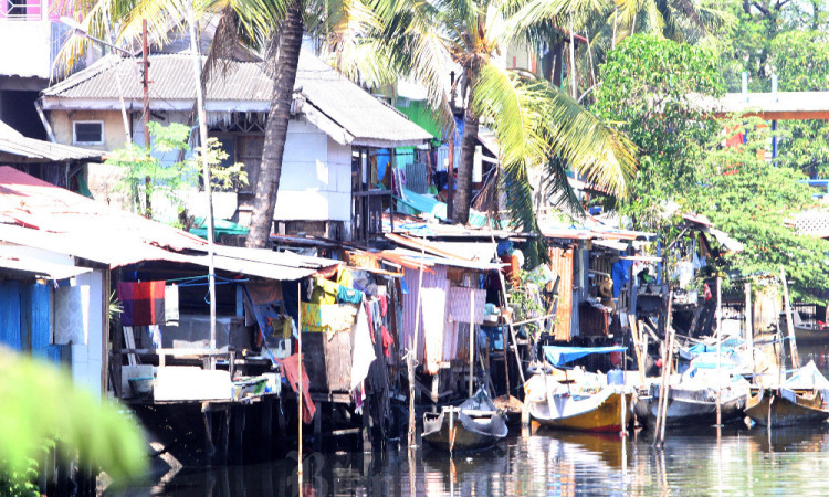 Pemkot Makassar Membuat Regulasi Untuk Melanjutkannya Program Revitalising Informal Settlements and their Environment (RISE)