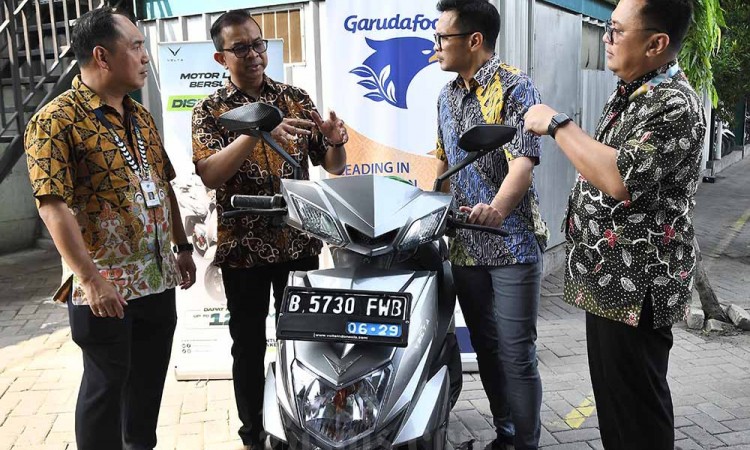 Peluncuran Penggunaan Motor Listrik Untuk Kendaraan Operasional