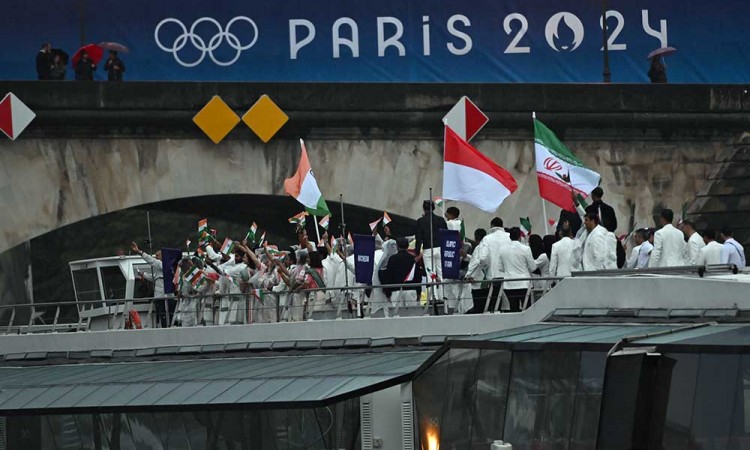 Sebanyak 205 Kontingen Dari Negara Peserta Mengikuti Defile Pembukaan Olimpiade Paris 2024