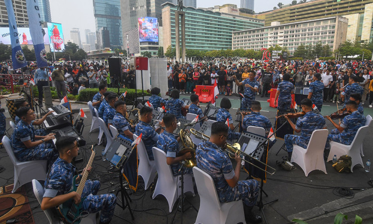Orkestra TNI AU tampil di HBKB Jakarta