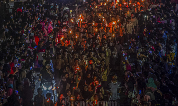 Pawai Obor Kemerdekaan di Kota Serang