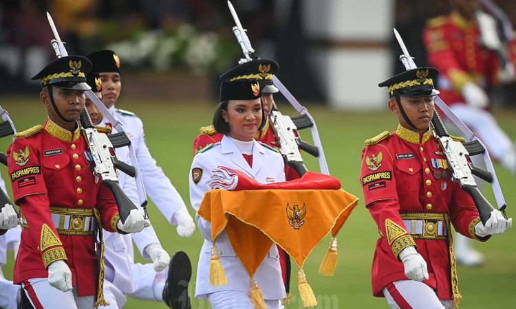 Upacara Penurunan Bendera di Ibu Kota Negara (IKN) Nusantara