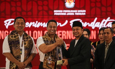 Andika Perkasa-Hendrar Prihadi Mendaftar Ke KPU Jawa Tengah