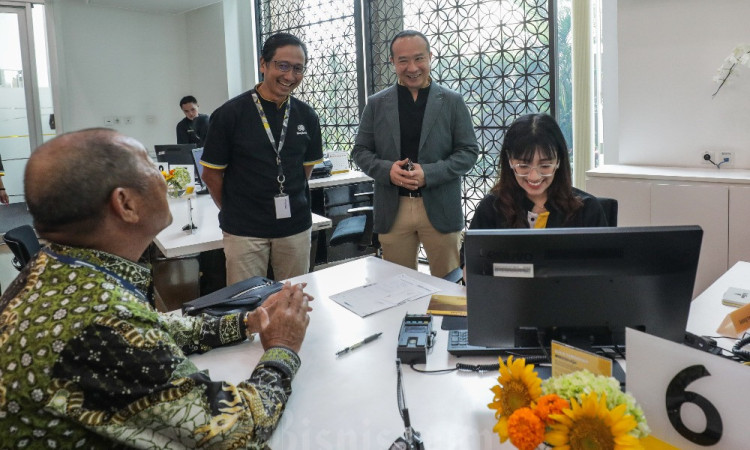 Maybank Indonesia Sambut Hari Pelanggan Nasional