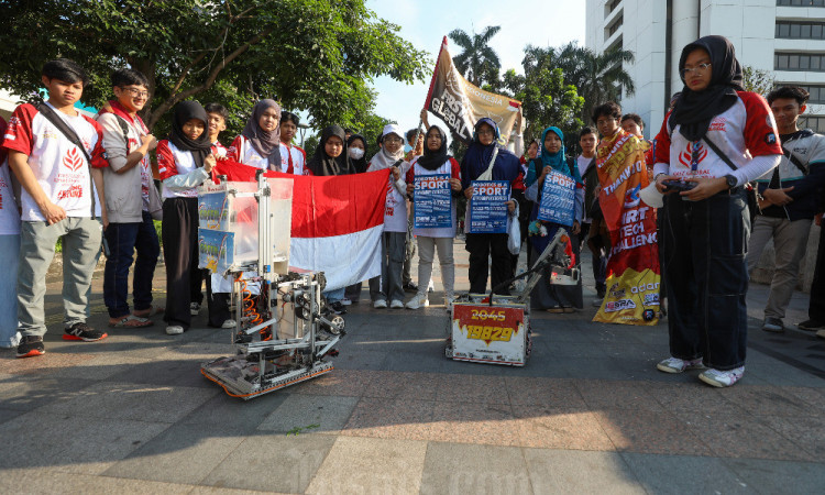 Madrasah International Technonatura Gelar Pawai Robotic Show