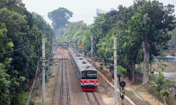Subsidi Tarif KRL Berbasis NIK Akan Diterapkan Mulai 2025