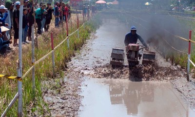 Sejumlah Petani di Klaten Ikuti Lomba Balap Traktor