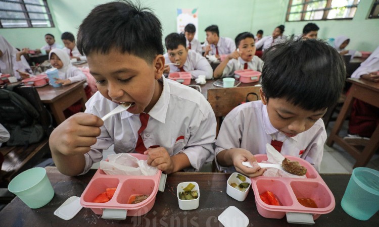 Bekal Anak Indonesia Berikan Sarapan Bergizi Kepada 567 Siswa Sekolah Dasar