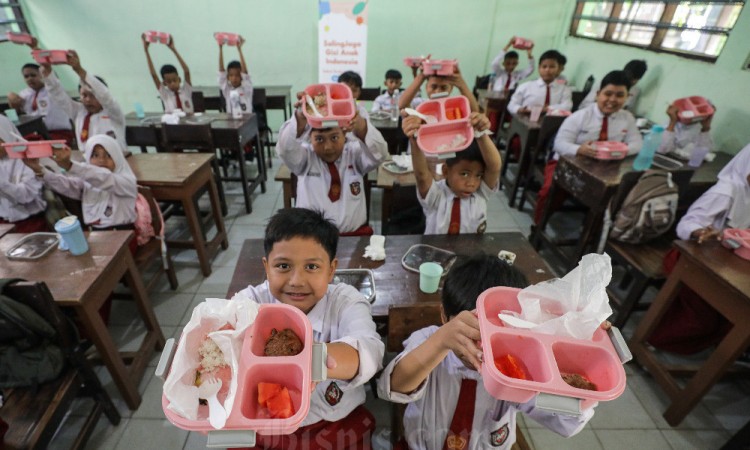 Bekal Anak Indonesia Berikan Sarapan Bergizi Kepada 567 Siswa Sekolah Dasar