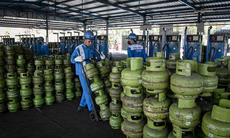 Antisipasi Kelangkaan, Pertamina Patra Niaga Regional Jawa Tengah Tambah Pasokan Elpiji Tiga Kilogram