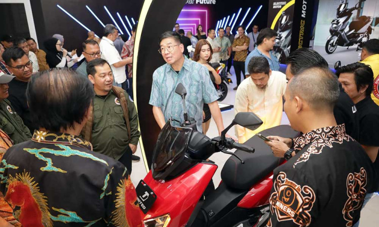 Perkuat Distribusi Sepeda Motor Listrik, United E-Motor Buka Store Terbaru di Pekanbaru